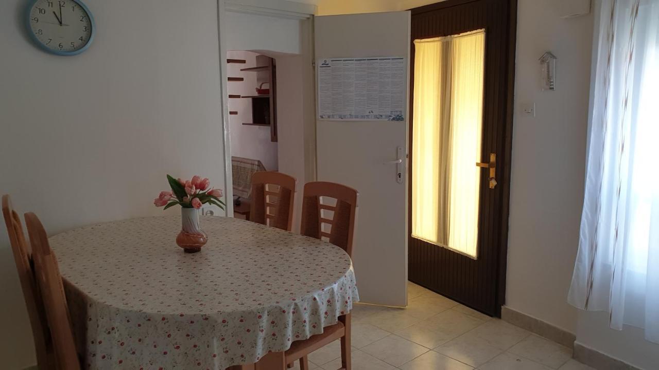 Apartman Dinka プナト エクステリア 写真