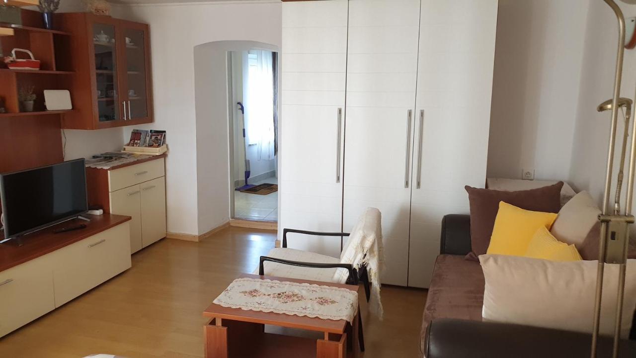 Apartman Dinka プナト エクステリア 写真
